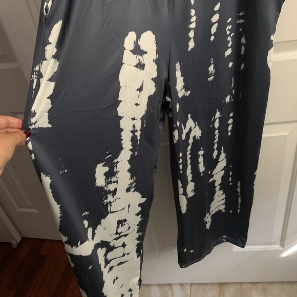 Romper - Picture 2 of 2